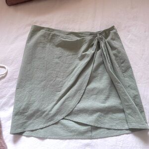 Sage skort loveriche